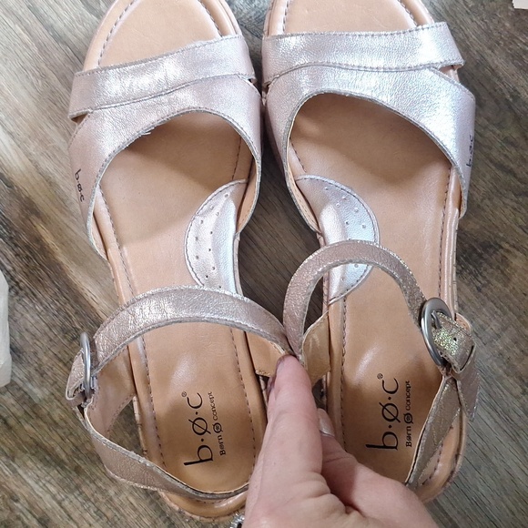 BOC Strappy Heeled Sandal Size 9M - Picture 11 of 14